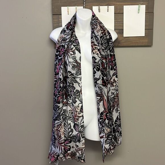 Vera Bradley Colorful Floral Rayon Soft Lightweight Scarf-Approx 72” by 26” NWT - Picture 3 of 10